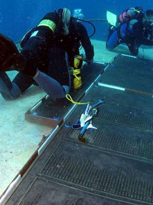 Divers Install Plaque to Mark 15th Anniversary of Spiegel Grove